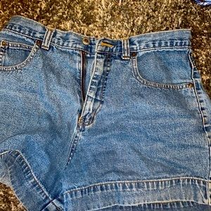 cute highwasted  shorts